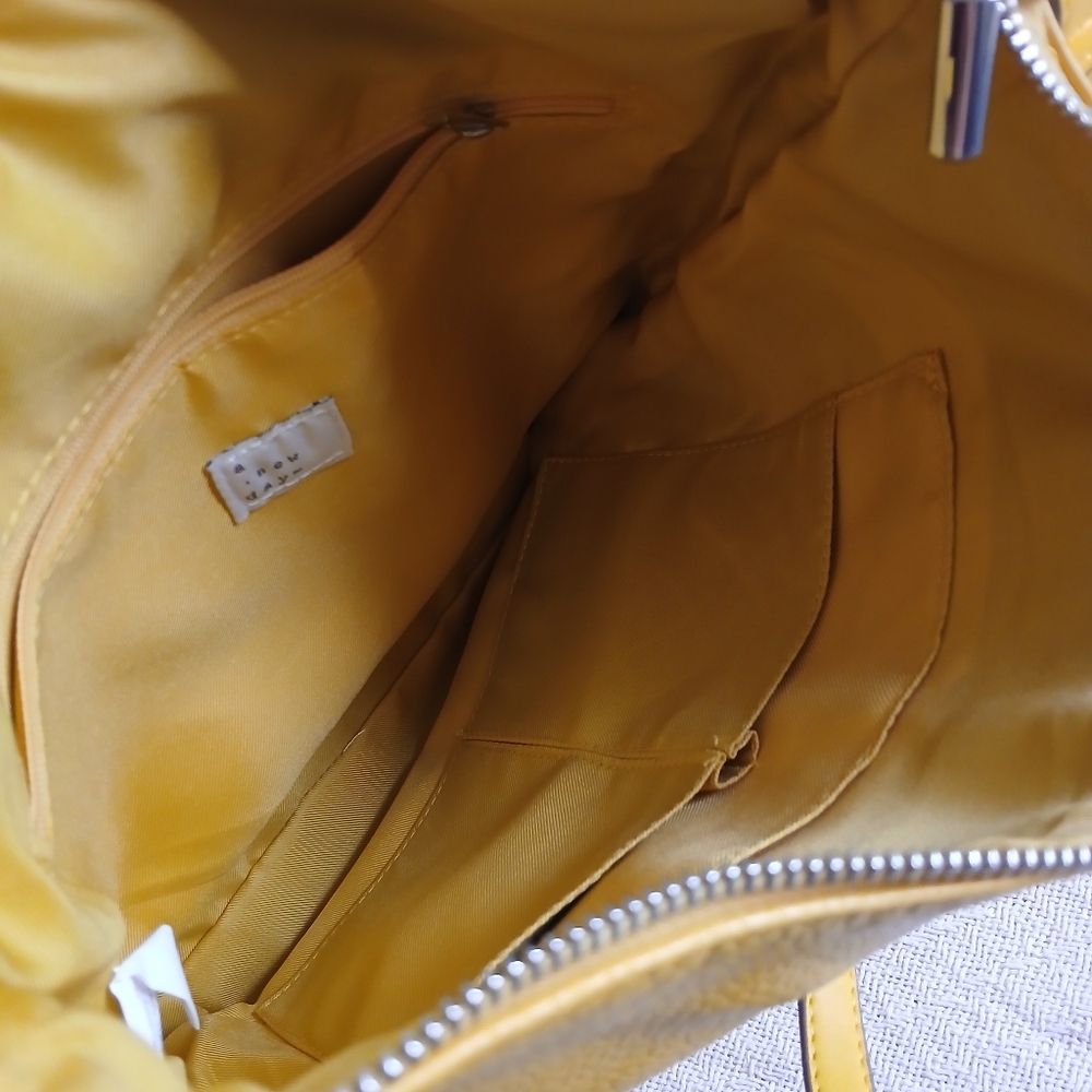 a new day ♡ faux leather bucket bag yellow spring easter boho sunshine festival - Picture 6 of 8